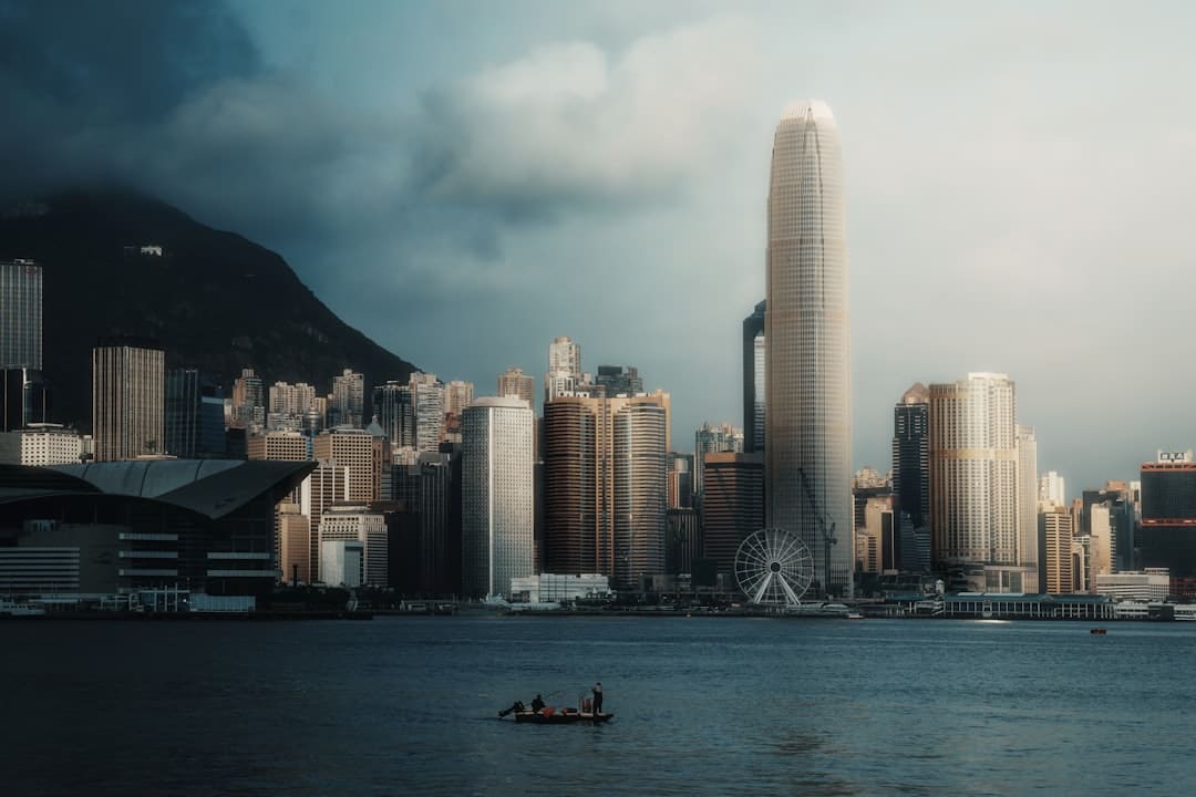 电影《凤鸣鹤唳》：不忘初心以工匠精力匠助力深圳电影